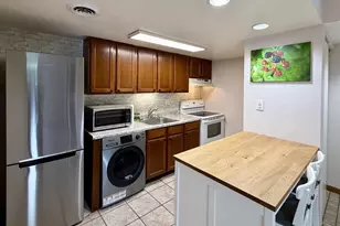 515 D'onofrio Dr, Madison, WI 53719 - Photo 7