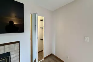 515 D'onofrio Dr, Madison, WI 53719 - Photo 9