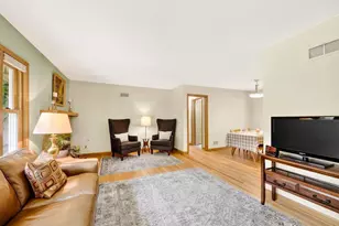 913 Mohican Pass, Madison, WI 53711 - Photo 5