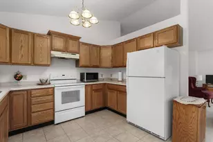 6901 Fieldwood Rd, Madison, WI 53718 - Photo 11