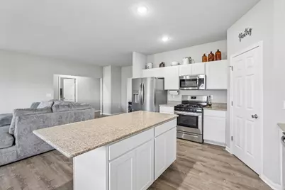 801 Margarets Way, Belleville, WI 53508 - Photo 9
