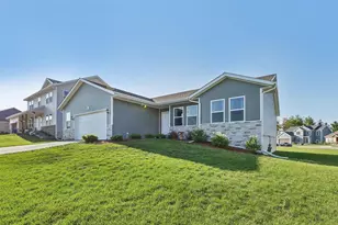 801 Margarets Wy, Belleville, WI 53508 - Photo 5