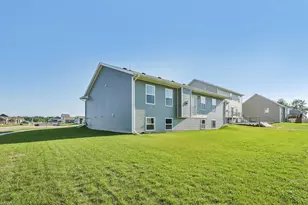 801 Margarets Wy, Belleville, WI 53508 - Photo 21