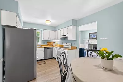 5749 Richmond Drive, Fitchburg, WI 53719 - Photo 9
