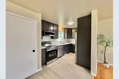 405 E Madison Street, Cambridge, WI 53523 - Photo 9