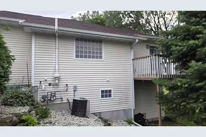 107 Lazy Lake Drive, Fall River, WI 53932 - Photo 9