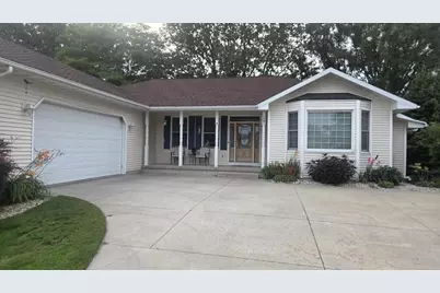 107 Lazy Lake Drive, Fall River, WI 53932 - Photo 3