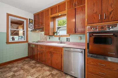 2625 East Lawn Court, Madison, WI 53704 - Photo 3