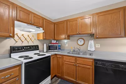 403 Hanson Road, Stoughton, WI 53589 - Photo 11