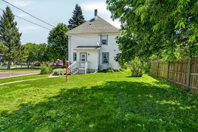 1617 16th Avenue, Monroe, WI 53566 - Photo 9