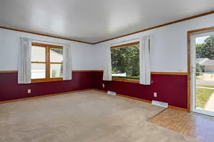 4602 Esch Ln, Madison, WI 53704 - Photo 5