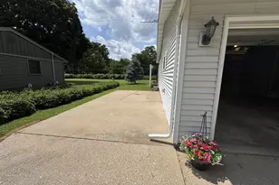 1938 Bootmaker Dr, Beloit, WI 53511 - Photo 25