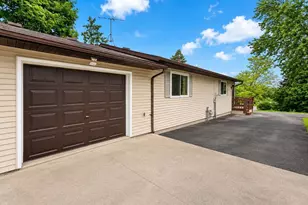 206 S Garfield St, Barneveld, WI 53507 - Photo 5
