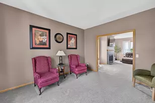 1000 Glen View Ct, Mount Horeb, WI 53572 - Photo 5
