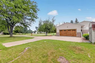 N6839 Donlin Dr, Pardeeville, WI 53954 - Photo 41