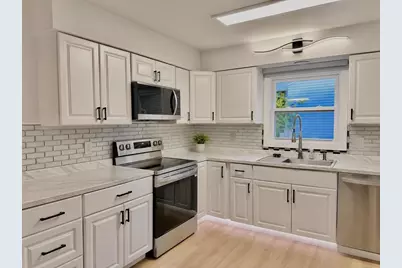 21 N Kenosha Drive, Madison, WI 53705 - Photo 9