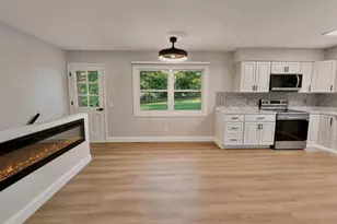 21 N Kenosha Dr, Madison, WI 53705 - Photo 7