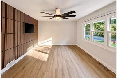 21 N Kenosha Drive, Madison, WI 53705 - Photo 5