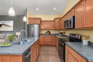 234 E Hill Pkwy, Madison, WI 53718 - Photo 7