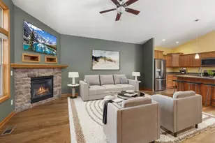234 E Hill Pkwy, Madison, WI 53718 - Photo 5