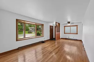 418 Grant St, Beaver Dam, WI 53916 - Photo 3