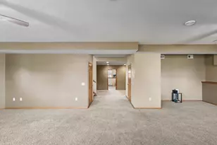 2306 Surrey Ln, Baraboo, WI 53913 - Photo 41