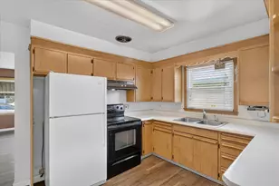 1239 S Terrace St, Janesville, WI 53546 - Photo 13