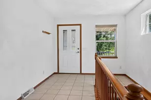 637 Garfield Ave, Janesville, WI 53536 - Photo 3