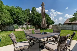 2608 N Wuthering Hills Dr, Janesville, WI 53546 - Photo 9