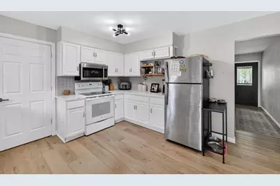 1121 Debra Lane, Madison, WI 53704 - Photo 5