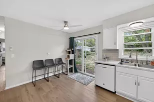 1121 Debra Ln, Madison, WI 53704 - Photo 7