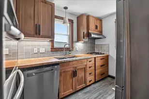 4707 Camden Rd, Madison, WI 53716 - Photo 7