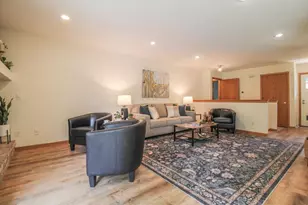 118 N High Point Rd, Madison, WI 53717 - Photo 9