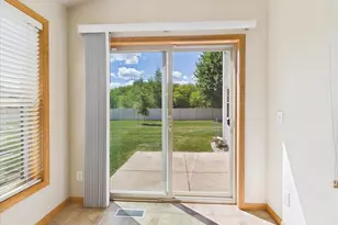 7019 Havenswood Dr, Madison, WI 53718 - Photo 7