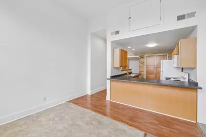 1009 Summit Avenue #6, Stoughton, WI 53589 - Photo 9
