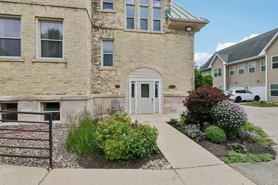 1009 Summit Avenue #6, Stoughton, WI 53589 - Photo 35
