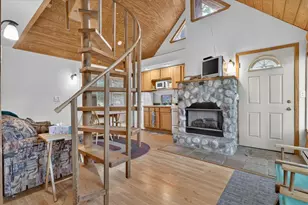 W1049 Cottage Rd, Brodhead, WI 53520 - Photo 9