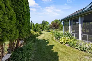 165 Deer Run Dr, Fall River, WI 53932 - Photo 51