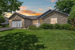 165 Deer Run Dr, Fall River, WI 53932 - Photo 3
