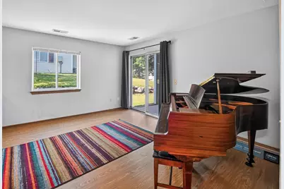 952 Rockefeller Lane, Madison, WI 53704 - Photo 7