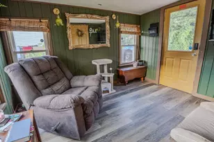 611 9th St, Baraboo, WI 53913 - Photo 5