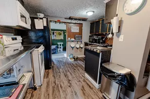 611 9th St, Baraboo, WI 53913 - Photo 5
