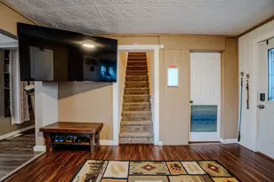 611 9th St, Baraboo, WI 53913 - Photo 11