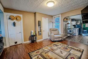 611 9th St, Baraboo, WI 53913 - Photo 9