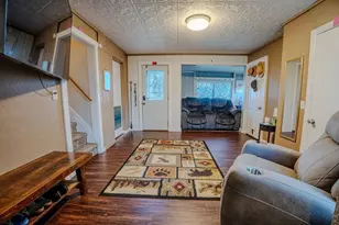 611 9th St, Baraboo, WI 53913 - Photo 11