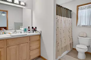 1305 Dewberry Dr, Madison, WI 53719 - Photo 15