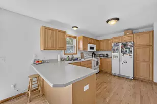 1305 Dewberry Dr, Madison, WI 53719 - Photo 5