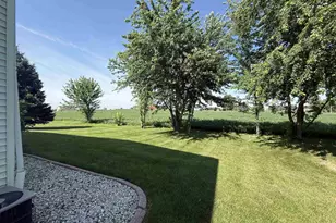 420 Sunset Rd, Columbus, WI 53925 - Photo 3