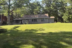 W723 Oak Shore Dr, Fall River, WI 53932 - Photo 3
