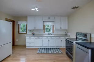 1442 S Marion Ave, Janesville, WI 53546 - Photo 7